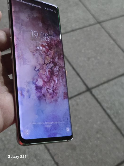 Продам Samsung s10