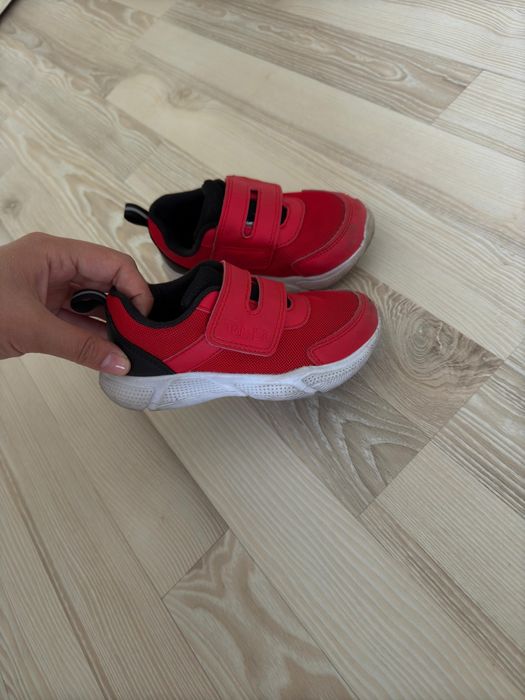 Детские кроссовки на лето