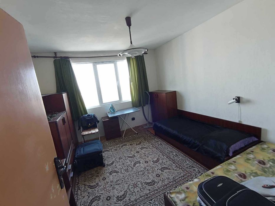 Дава се под наем Двустаен апартамент в Бургас, Лазур - 60 кв.м за 255 € - Снимка #1