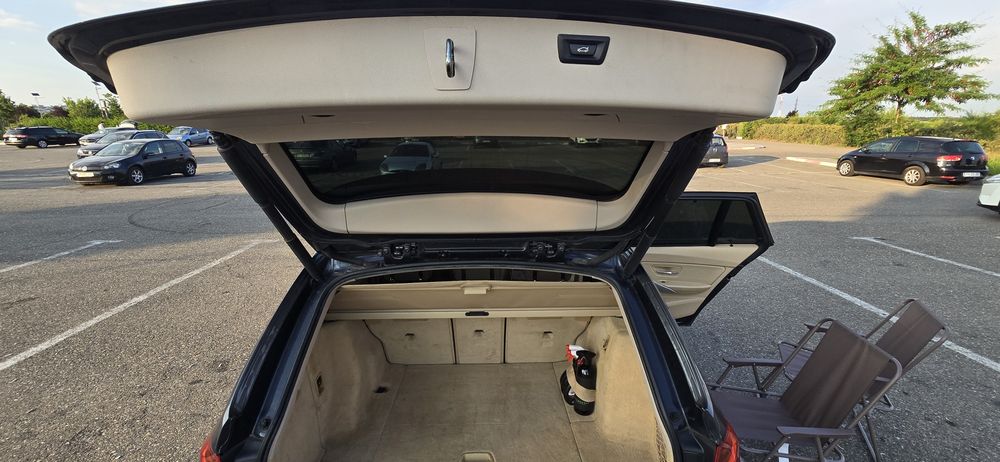 BMW Seria 3 F31 318D - Manual