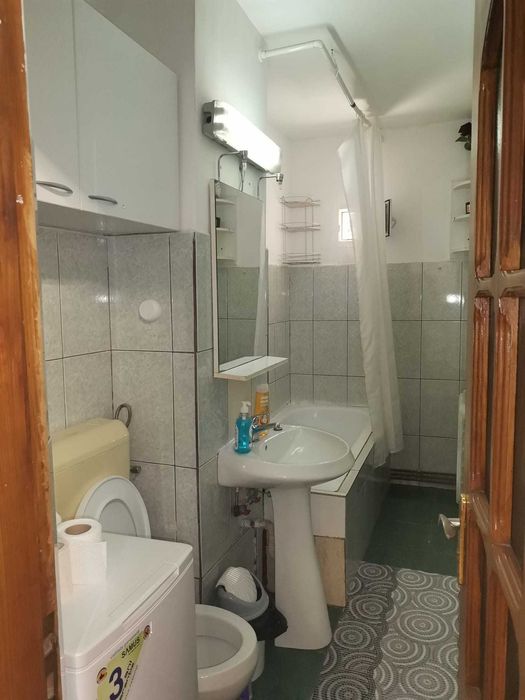De închiriat garsoniera