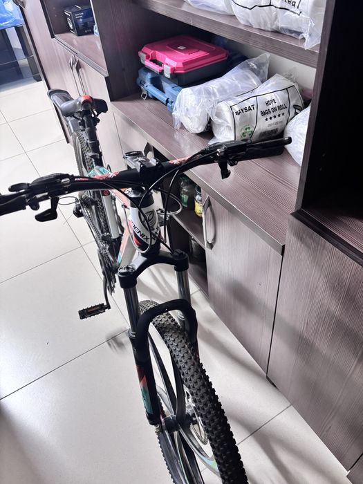 Продам спортивный велик новая