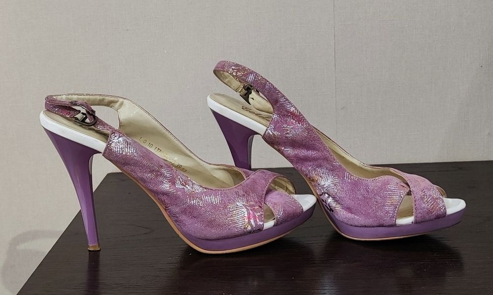 Продам туфли на шпильке