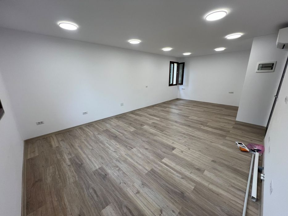 Apartament sau spatiu biror de 35mp langa Registrul Comertului si aproape de UMF