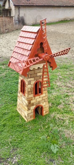 Вятърна мелница - градинска декорация