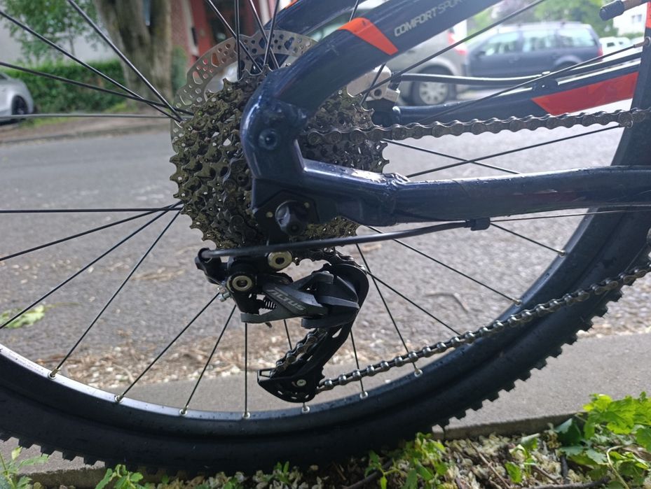 Vând Rockrider ST 540, mărimea L, în stare foarte bună.