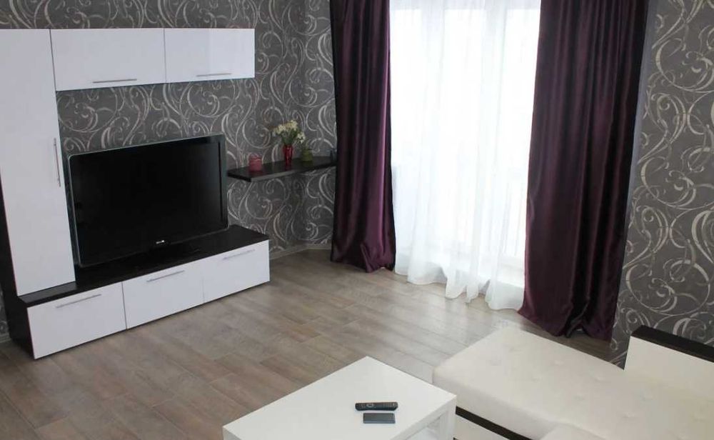 Дава се под наем Двустаен апартамент в Пловдив, Младежки Хълм - 64 кв.м за 331.5 € - Снимка #1