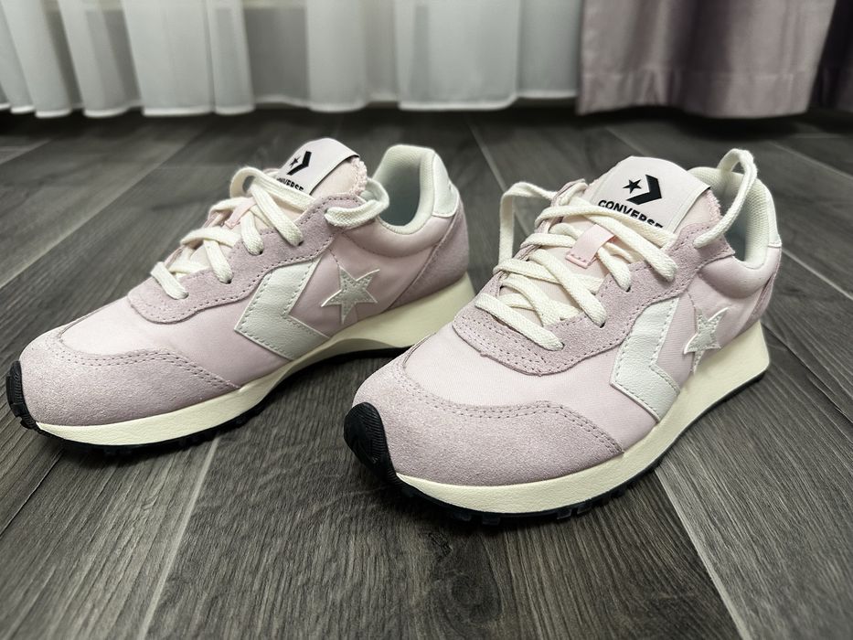 Converse Omega Trainer