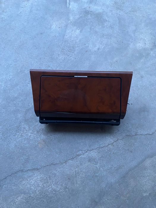 На 124 детали салона