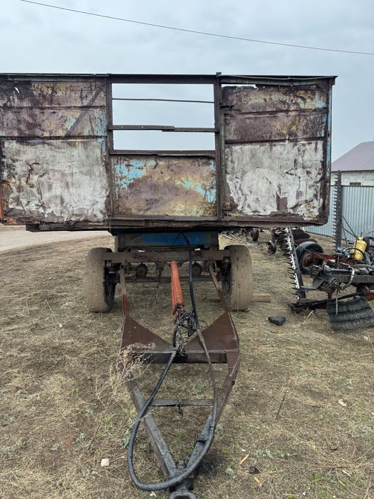 Продам трактор , тележка , все в сборе