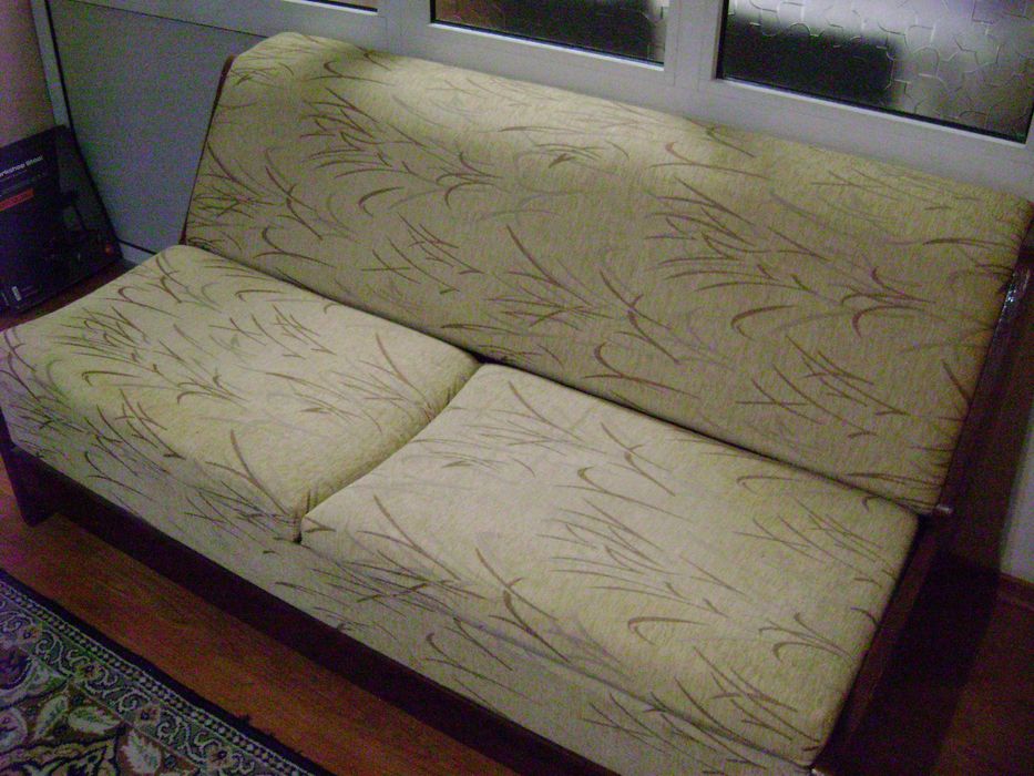 Разтегателен диван 150/90/80 Български масивен.