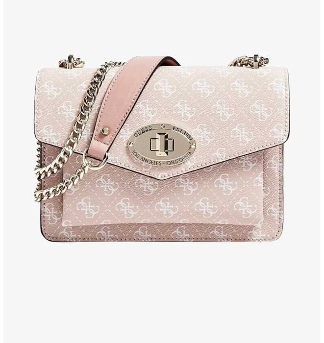 GUESS Crossbody Bag в розов  нюанс (Latte Logo) е елегантна и практична чанта за рамо/през тялото, която съчетава стил и функционалност.