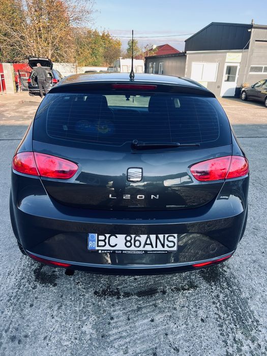 SEAT Leon 2011 — imagine 2