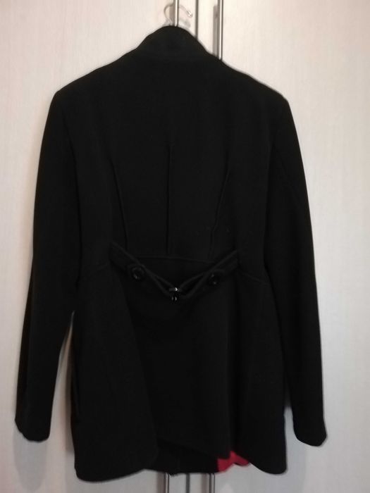 Късо топло палто