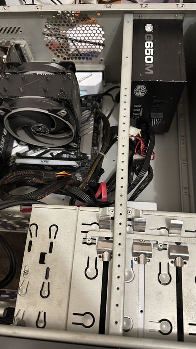 Vand unitate gaming Asus, i9 7900x plus monitor HP de 32'