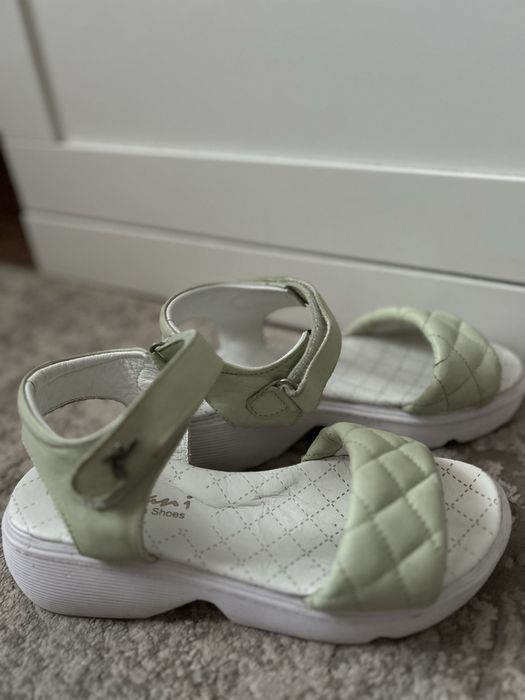 Летние босоножки(36р)