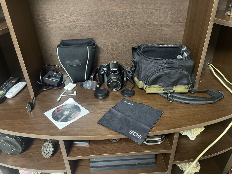 Canon EOS 1100D + obiectiv 18–55mm + geantă – kit complet