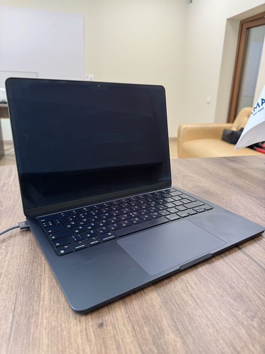 MacBook Air 2022, M2, 256 GB SSD