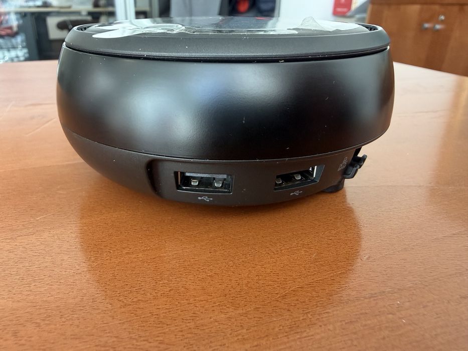 Докинг станция Samsung DeX Station, Черен - EE-MG950