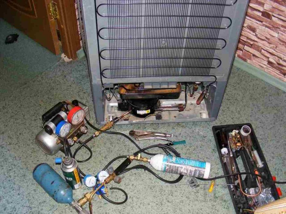 Ремонт холодильников ремонт морозильников. Фреон