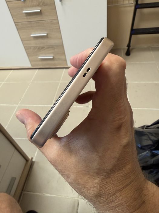 Infinix Smart 10 4/128gb - отличен