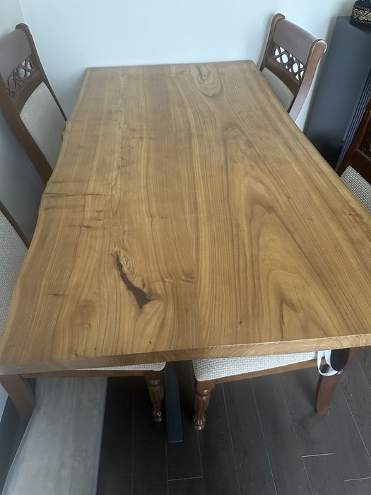 Стол из карагача