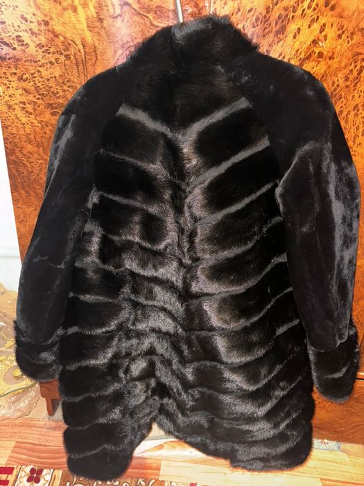 Норковый шуба сатыладыы.