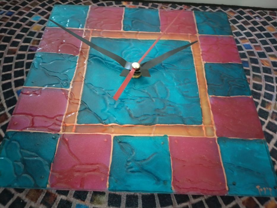 Кварцов стъклен стенен часовник от Норвегия