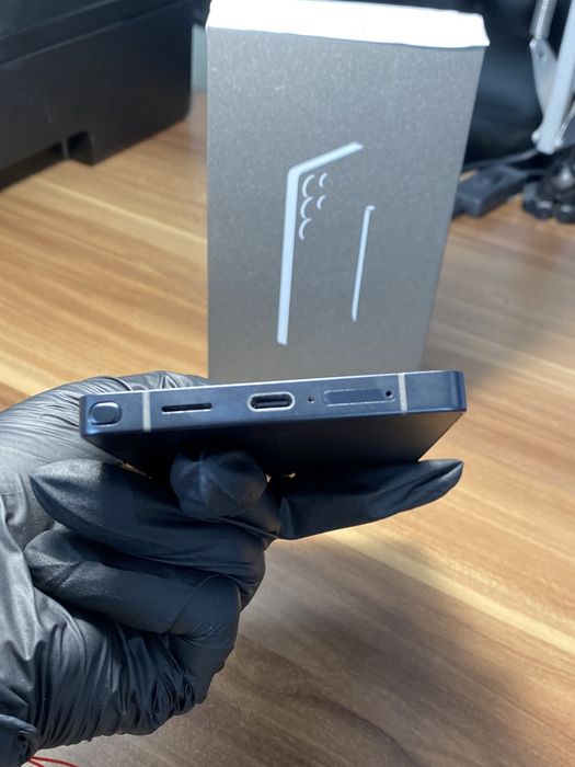 Samsung Galaxy S25 Ultra • 512 GB • Titanium Black