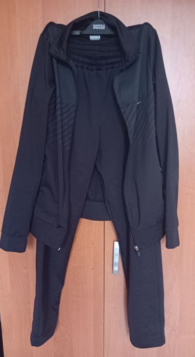 Спортен екип С, М размер и кецове