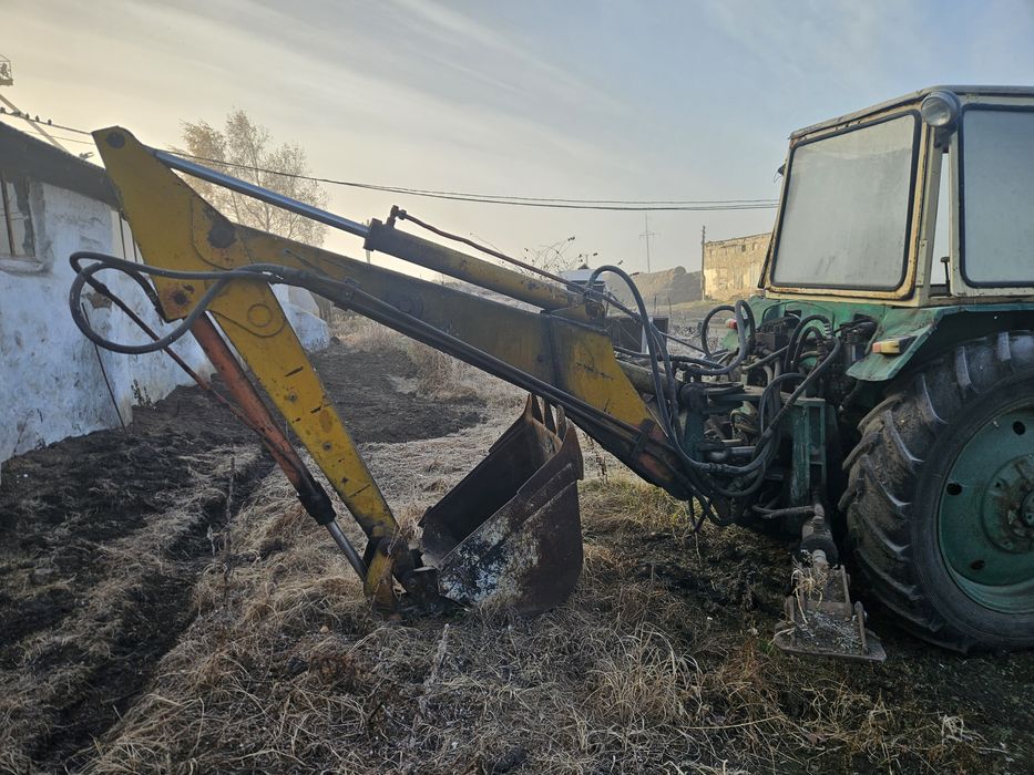 Экскаватор продам