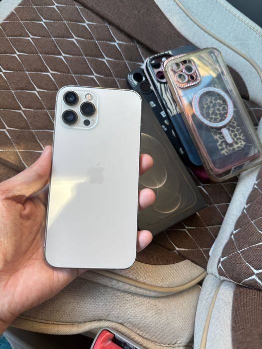 Продам iPhone 12 Pro Max айфон 12 про макс