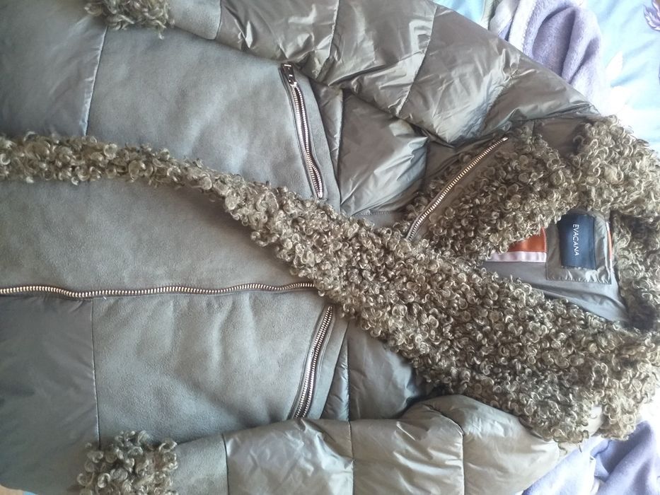 Пуховик в отличном состоянии