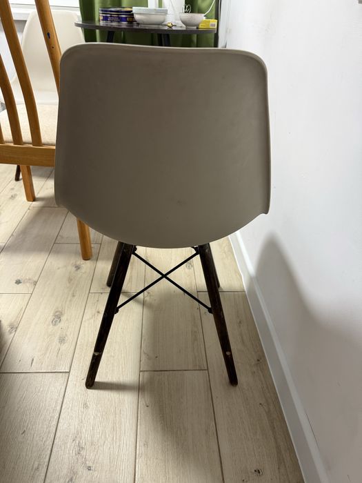 Продам комплект из двух стульев