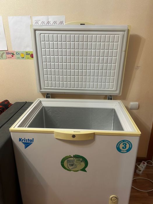 Продам морозильную камеру