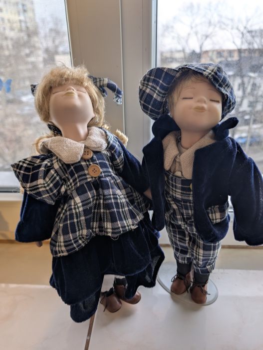 Păpuși portelan, cu suport 35cm