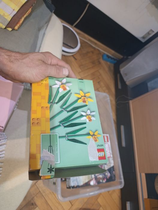 Продавам доста комплекти Lego