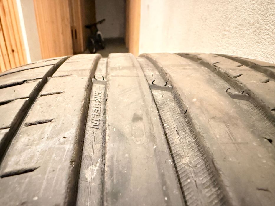 Michelin Pilot Sport 4 285/45/21