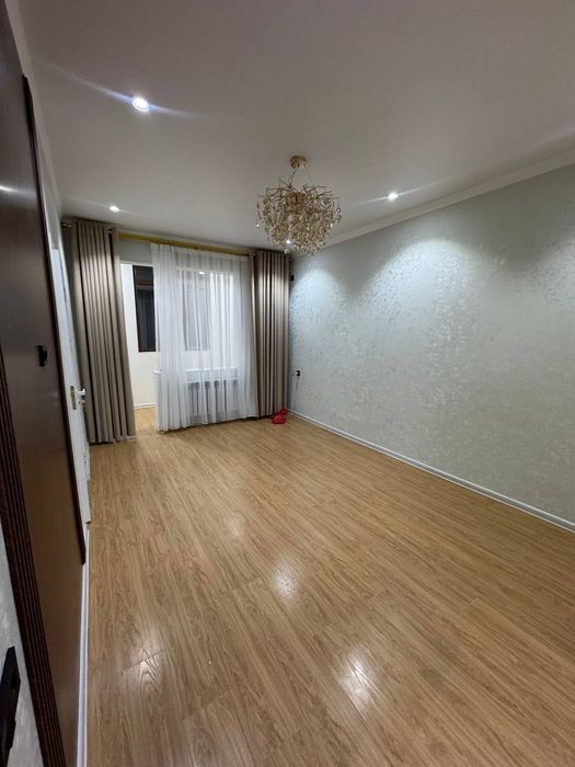 Юнусабад 11. 2/1/4. 240 школа.