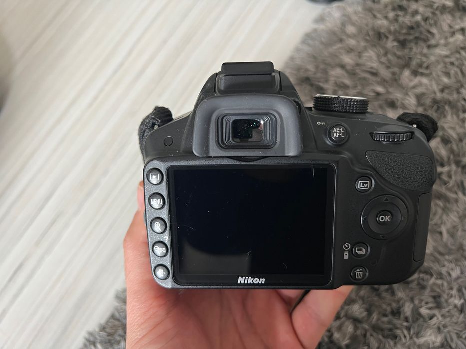 Фотоапарат Nikon D3200 с обектив