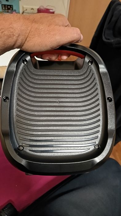 Нова караоке тонколона BRODU BTS-1709, Bluetooth, FM радио, LED, микрофон