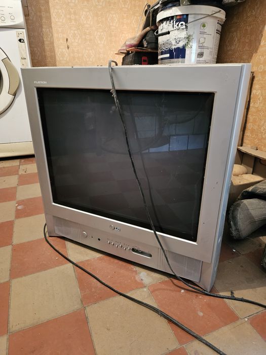 Продам Телевизор LG