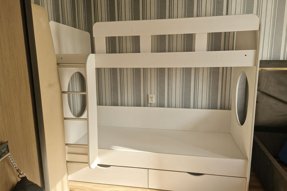 Продаётся двухярусная кровать