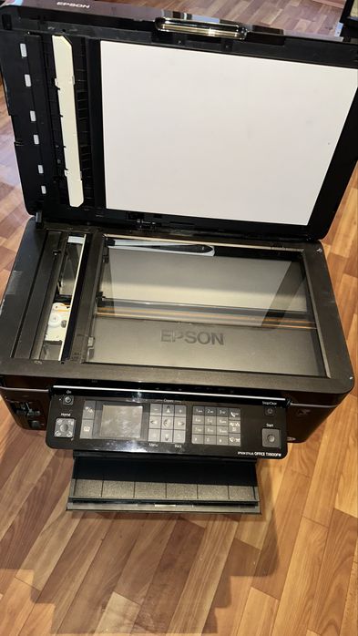 Цветной принтер EPSON продается. 20 000тг торг есть