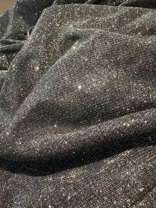 Платье с блестками и с корсетом