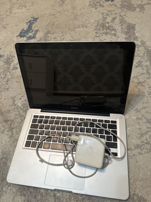 Mac book pro модель не знаю