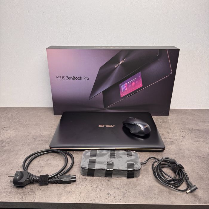 Vand Laptop Asus ZenBook Pro i7