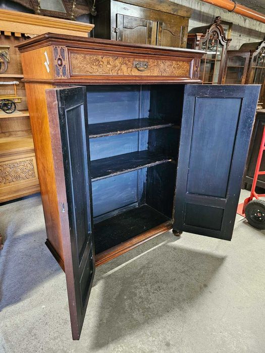 Шкаф в стил Бидермайер с интарзия