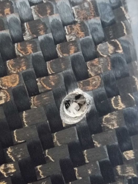 Eleron Carbon hibrid compatibil cu multe modele de autoturisme