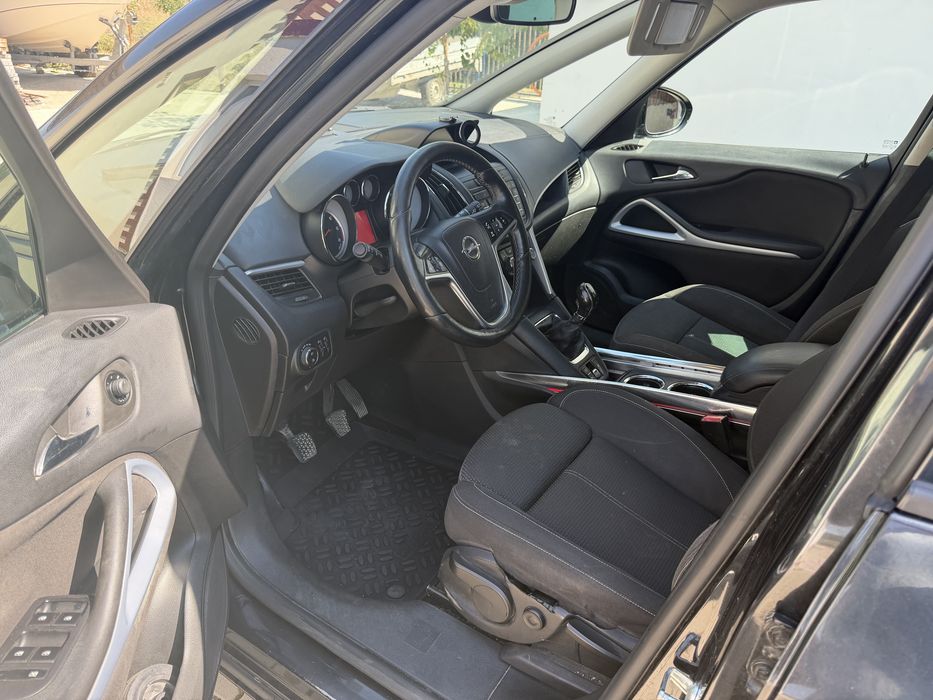 Opel Zafira 2013